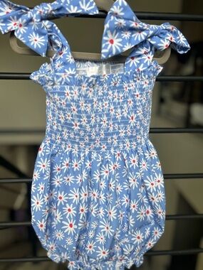 Cecil and Lou - Daisy-Print Blue Smocked Baby Romper with Bow Straps